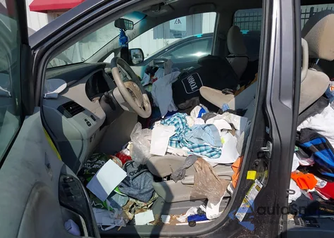 2012 Toyota Sienna Le from USA, damaged, VIN 5TDKA3DC0CS013988